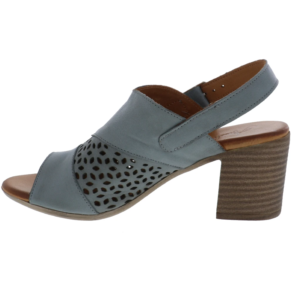 ANESHA ALEXIS - Image 4