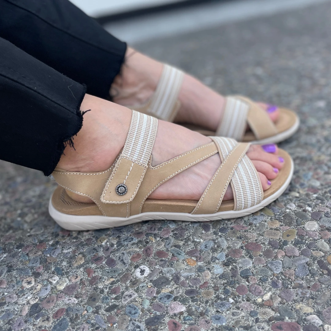 BIZA KINSLEY - Image 6