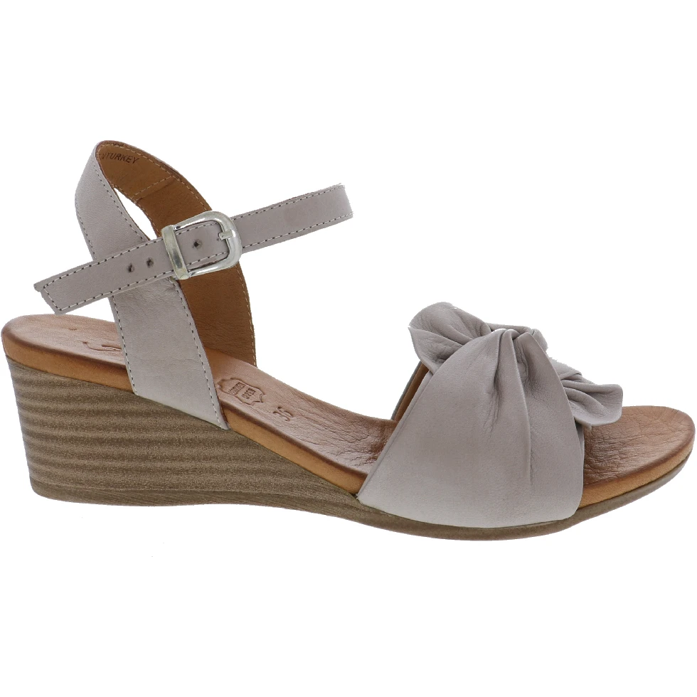 ANESHA ODESSA - Image 2